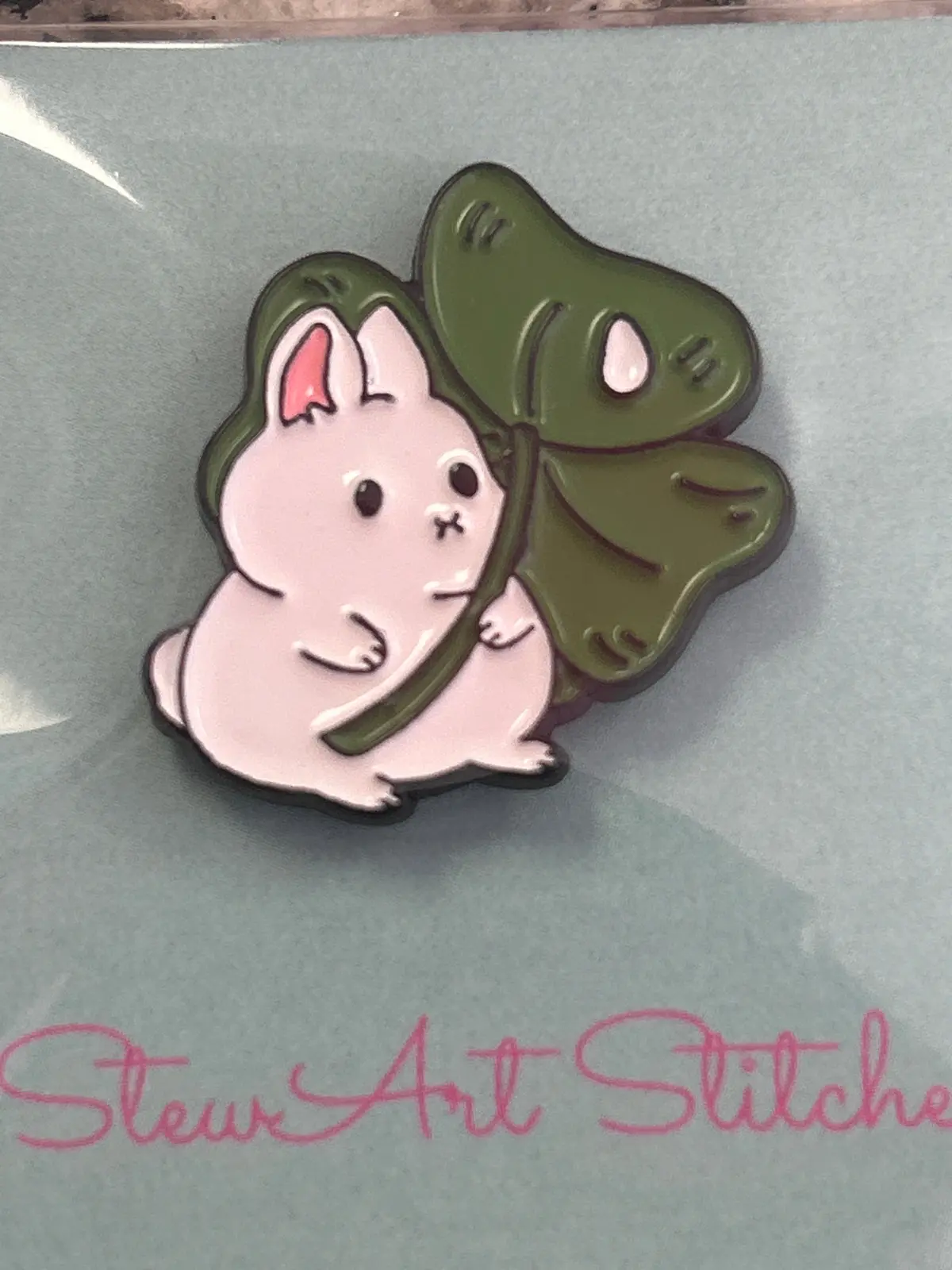Shamrock Bunny Needle Minder 1