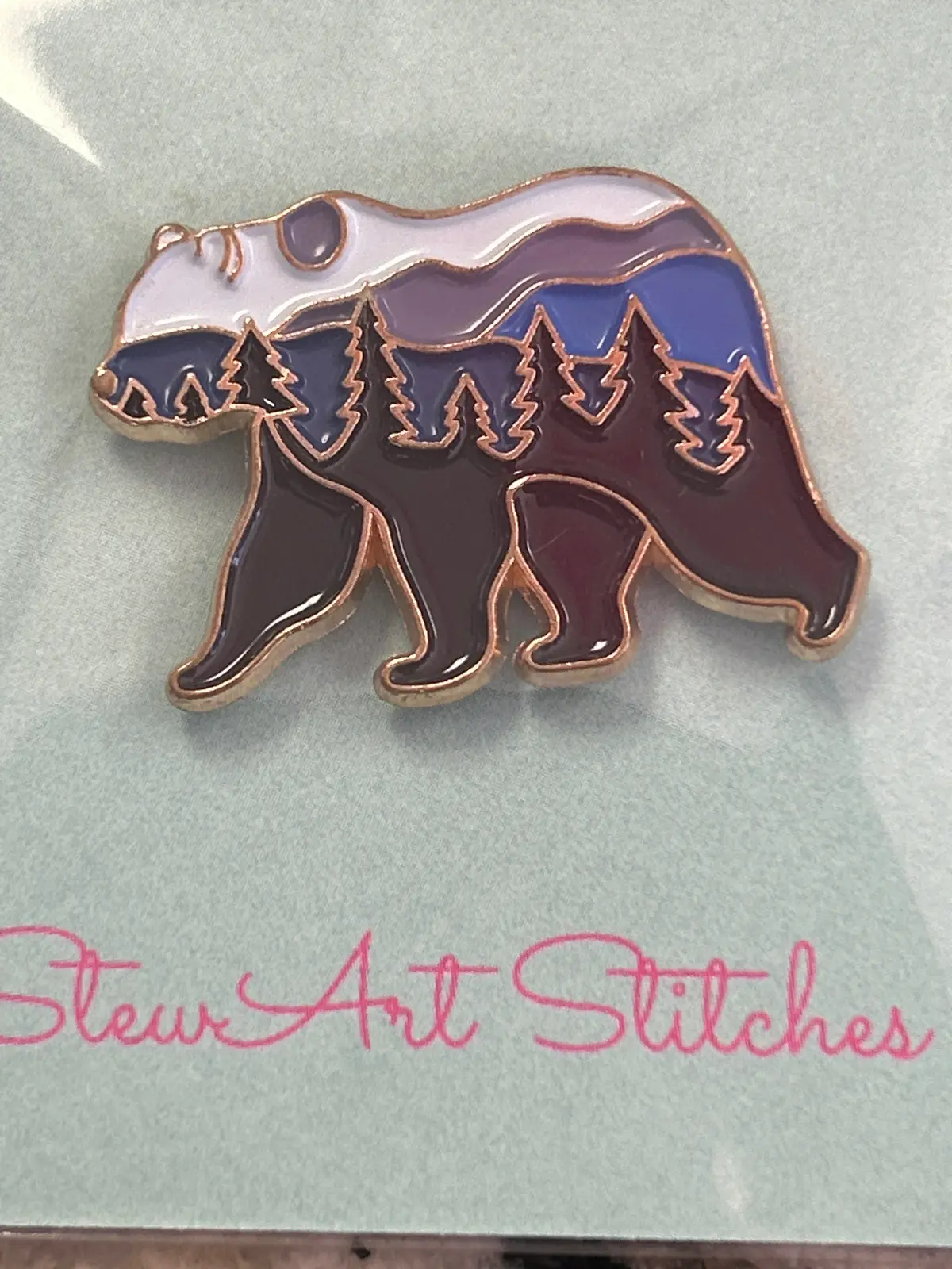 Mountain Bear Needle Minder 1