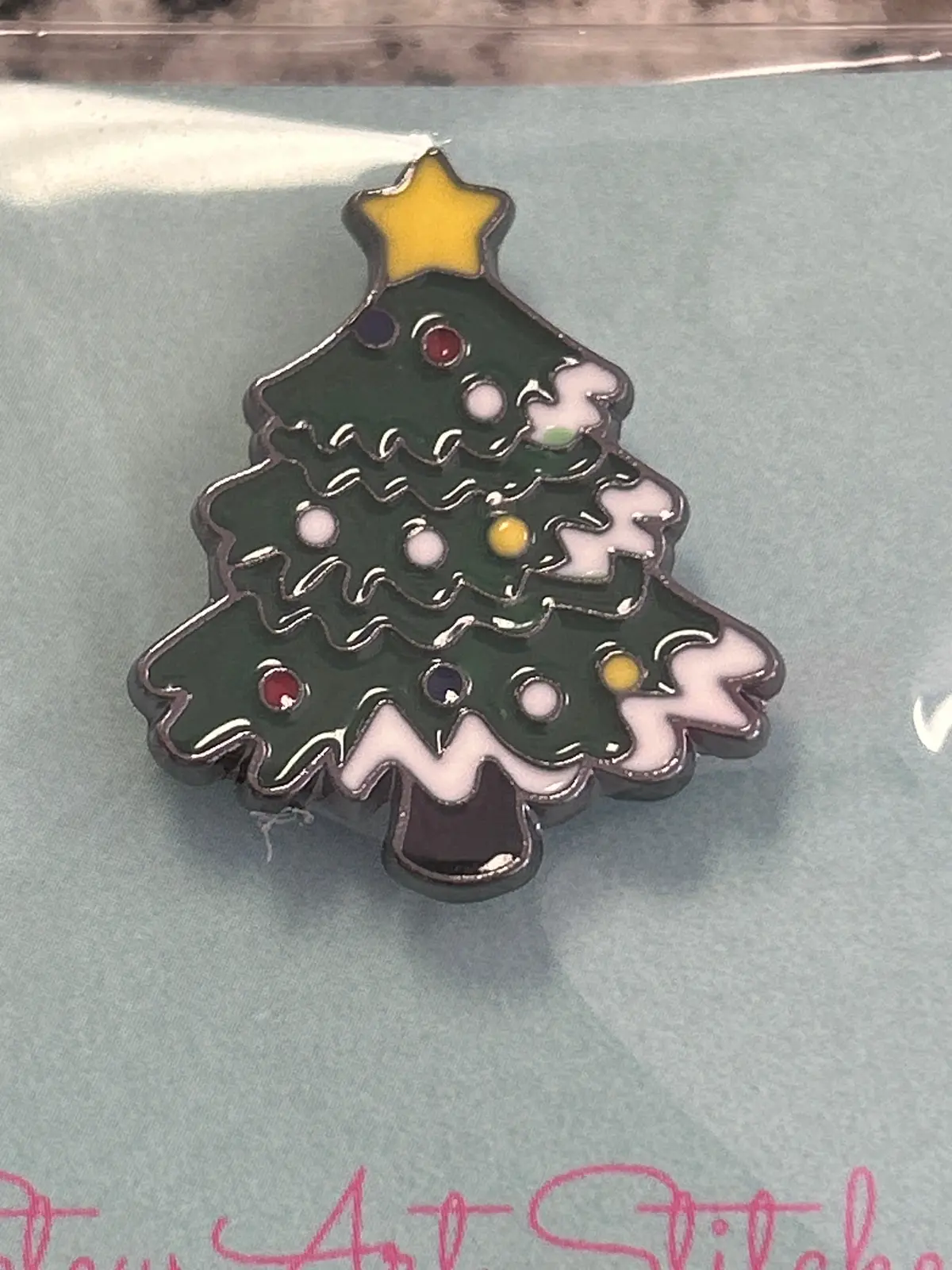 Tree With Star Needle Minder 1