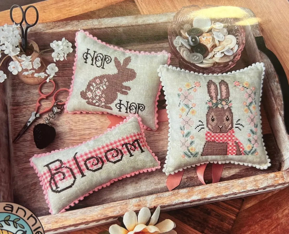 Bloomin' Bunnies Trio 1
