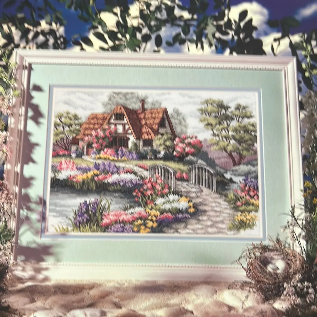 Charming Cottage 1