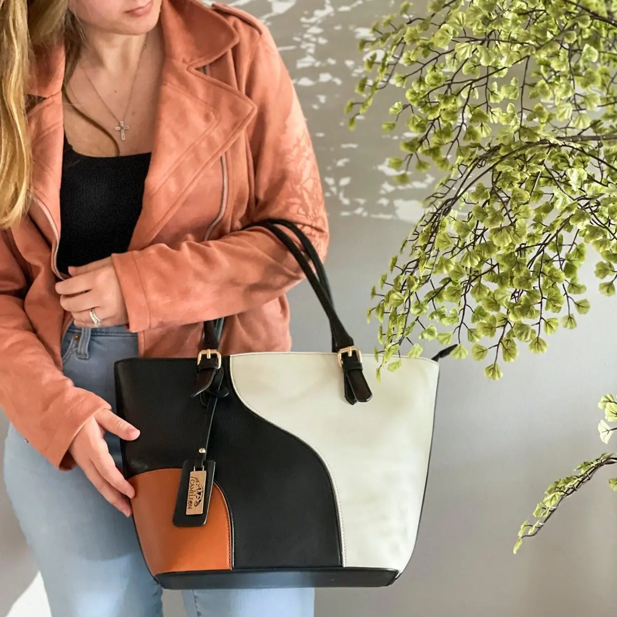 Calico Esme Concealed-Carry Tote 1