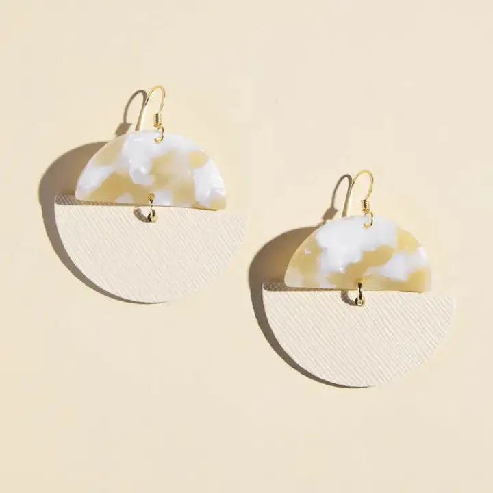 Lunas | Blank Canvas 1