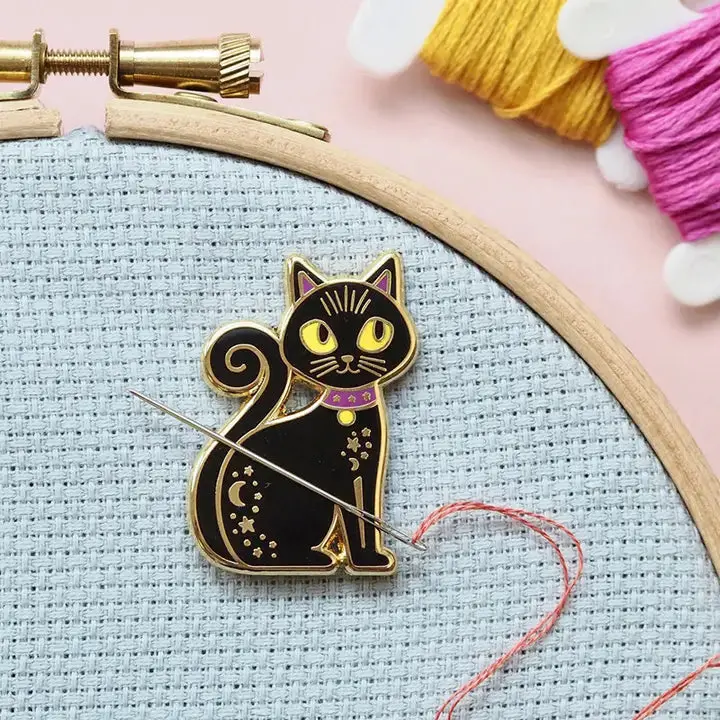 Black Cat Needle Minder 1