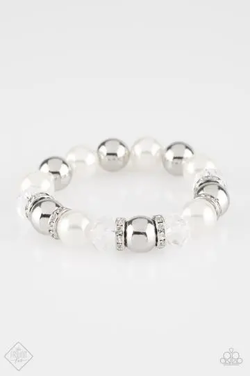Paparazzi Camera Chic - White 1