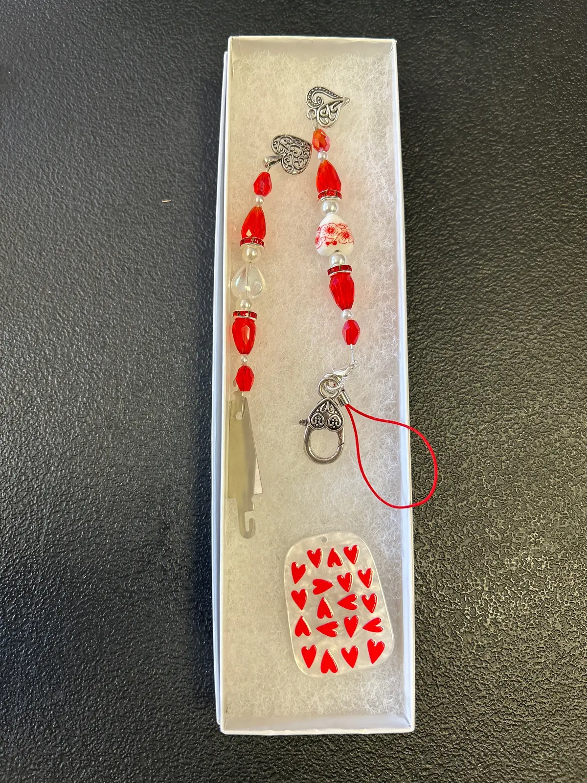 Red Hearts Scissor Fob Set 1