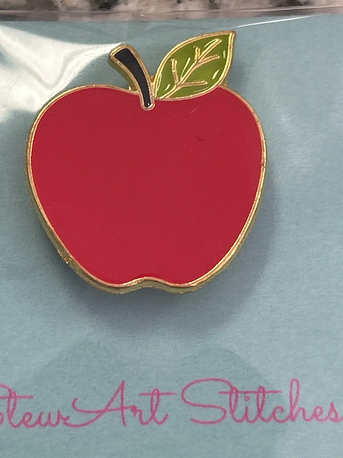 Red Apple Needle Minder 1