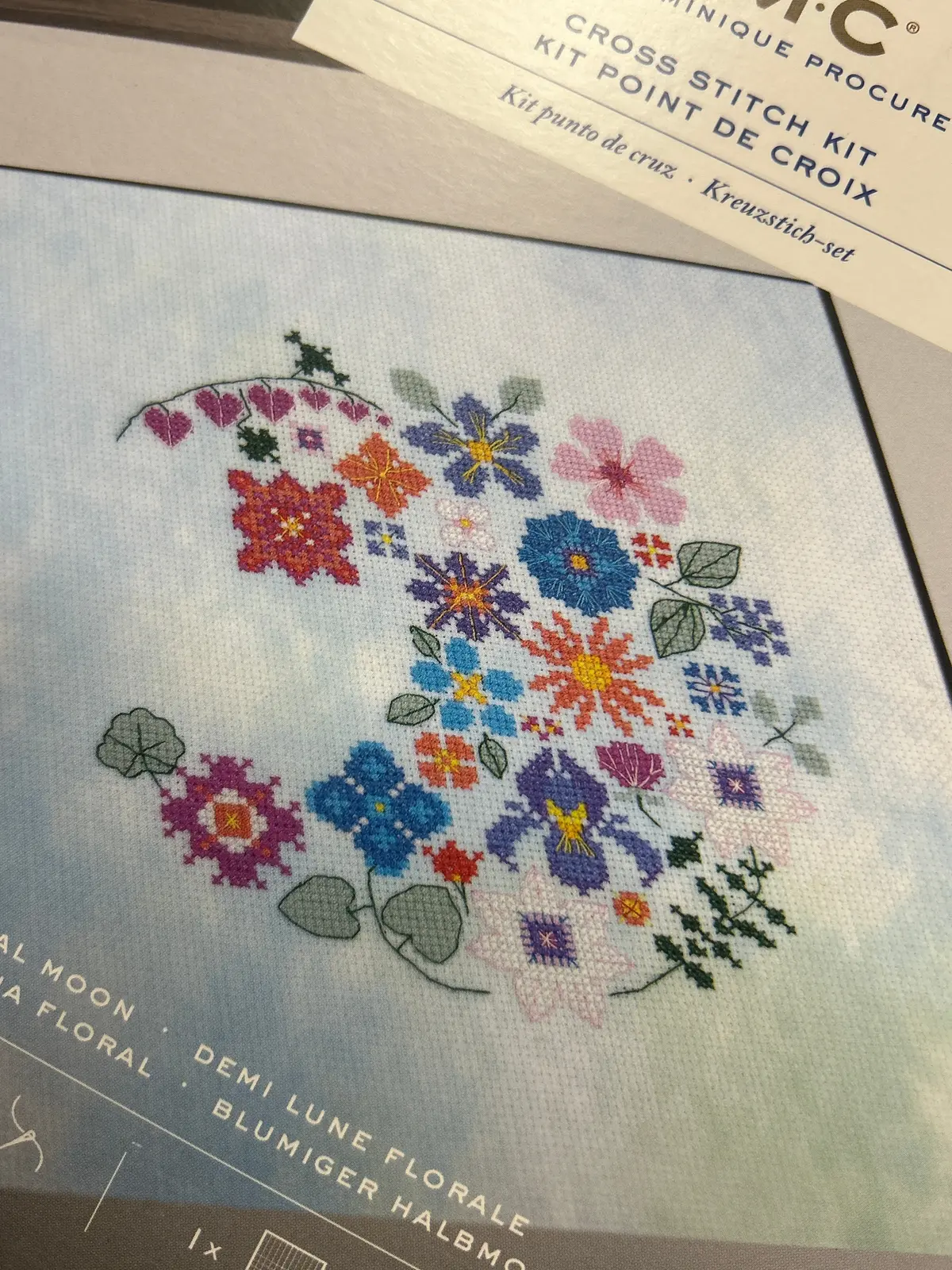 Floral Moon Kit 1