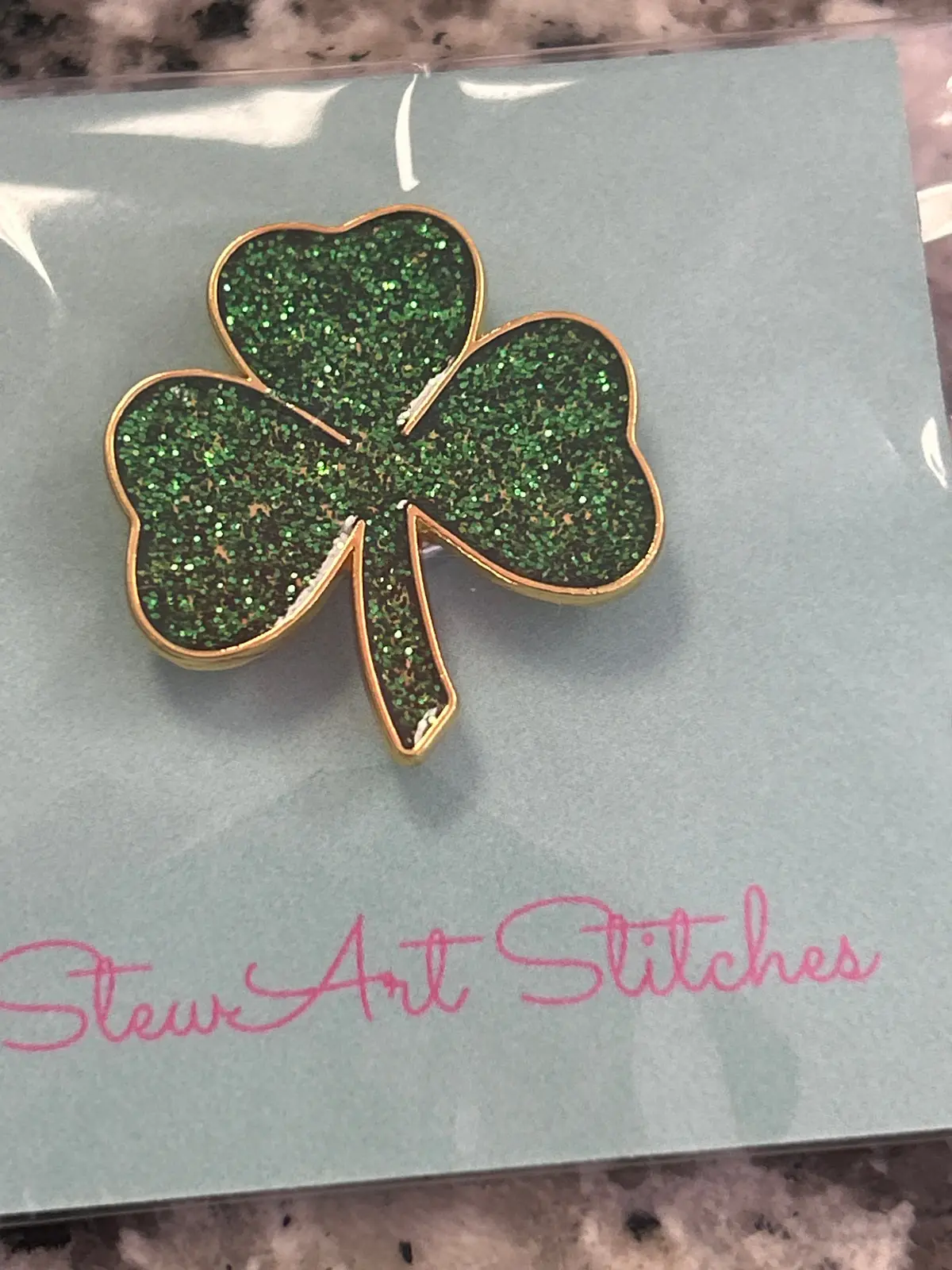Glitter Shamrock Needle Minder 1