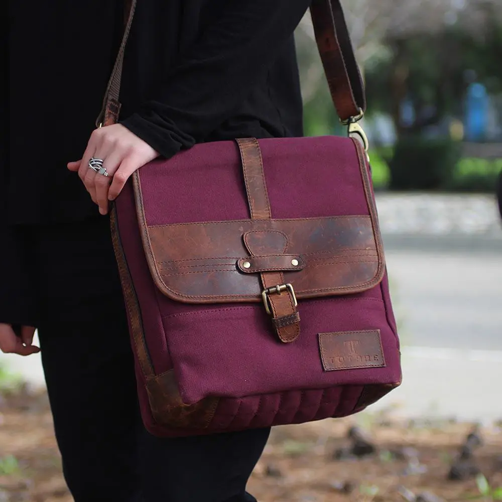 Como Concealed-Carry Messenger Bag 1