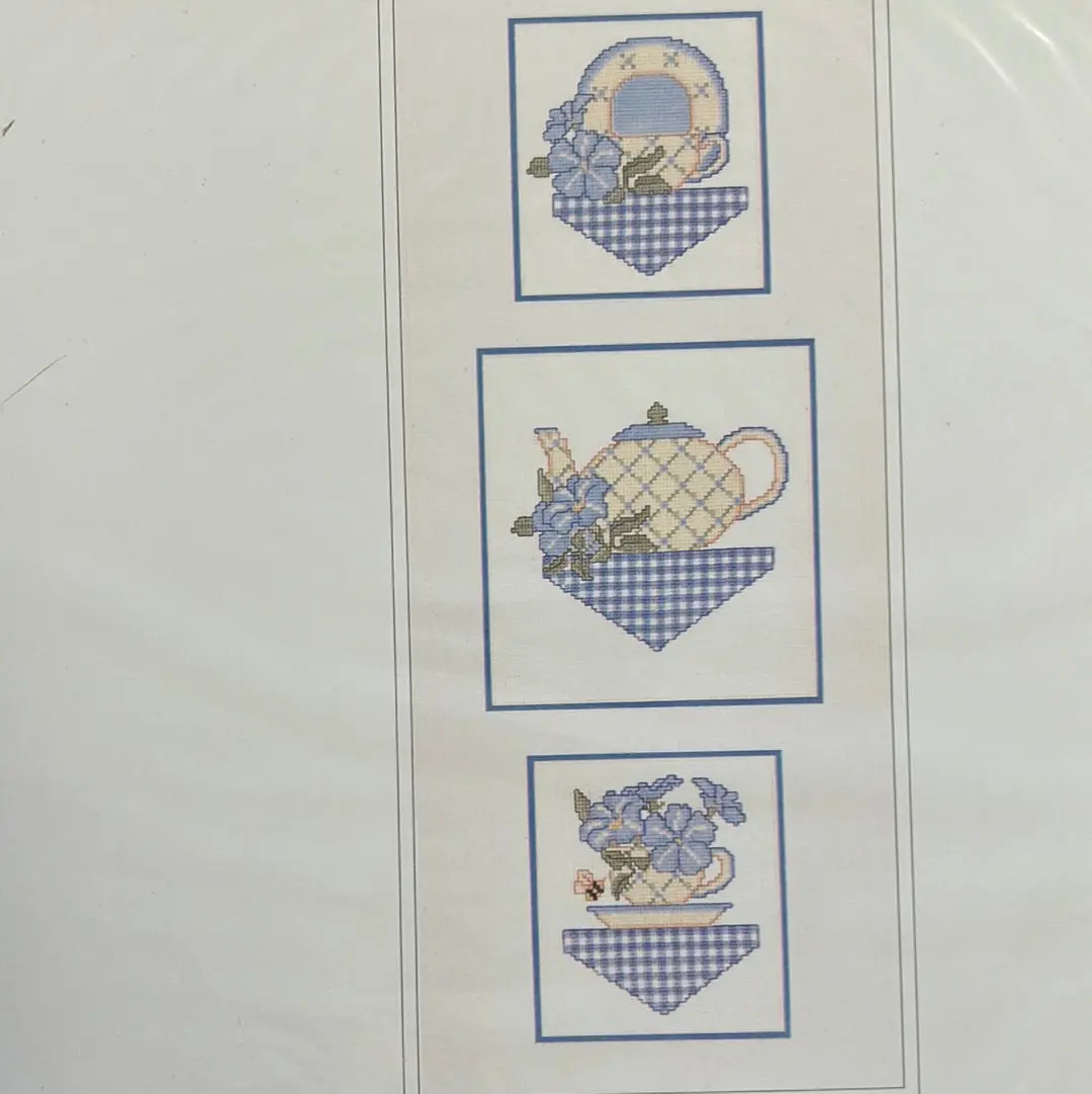 Teapot Collectibles: The Blue Trellis Tea Series 1