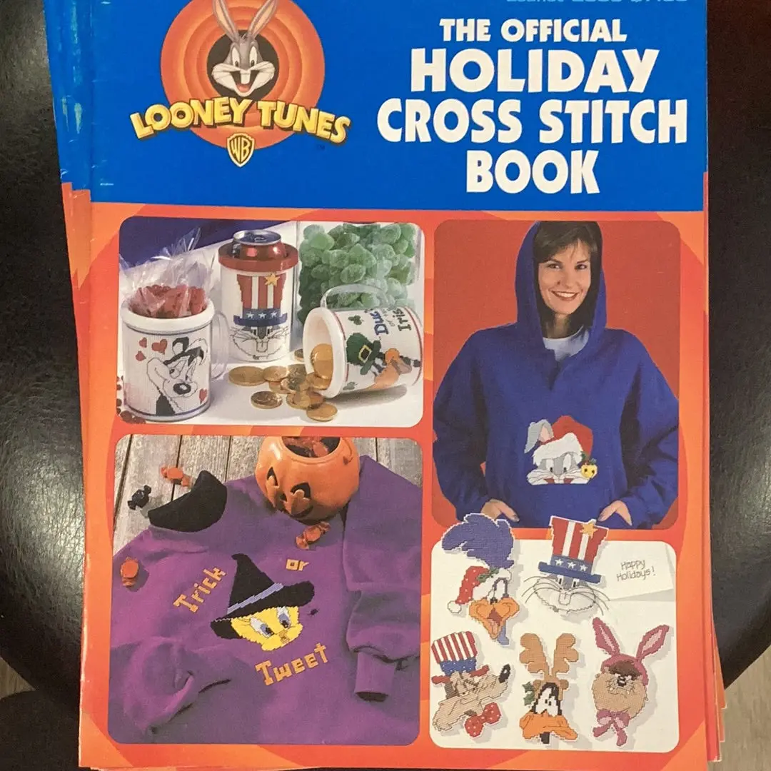Looney Tunes The Official Holiday Cross Stitch Book 1