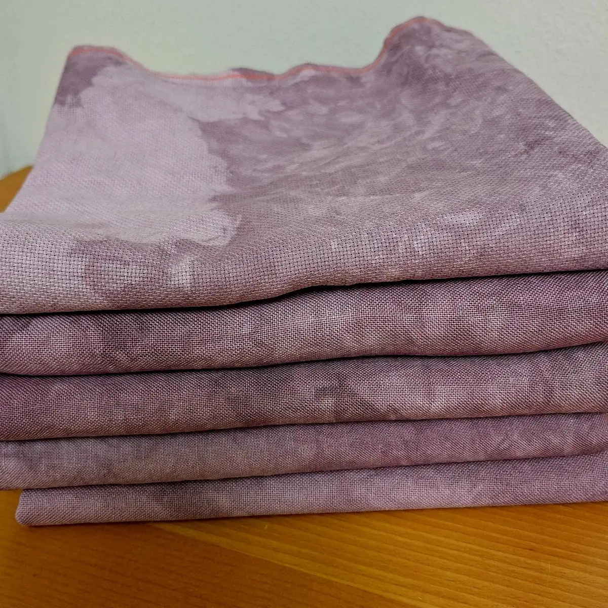 18 Count Gothic Mauve Aida 1