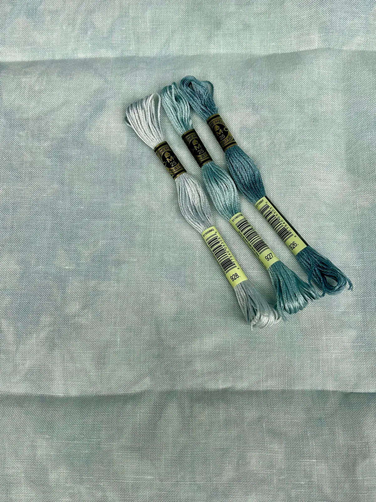 32 Count Silverleaf Linen 1