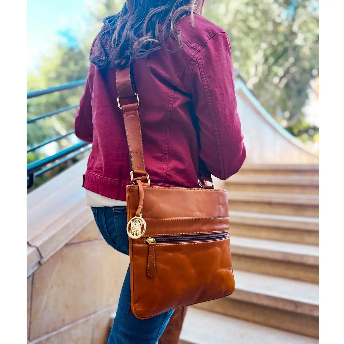 S&W Slim Concealed-Carry Crossbody 1