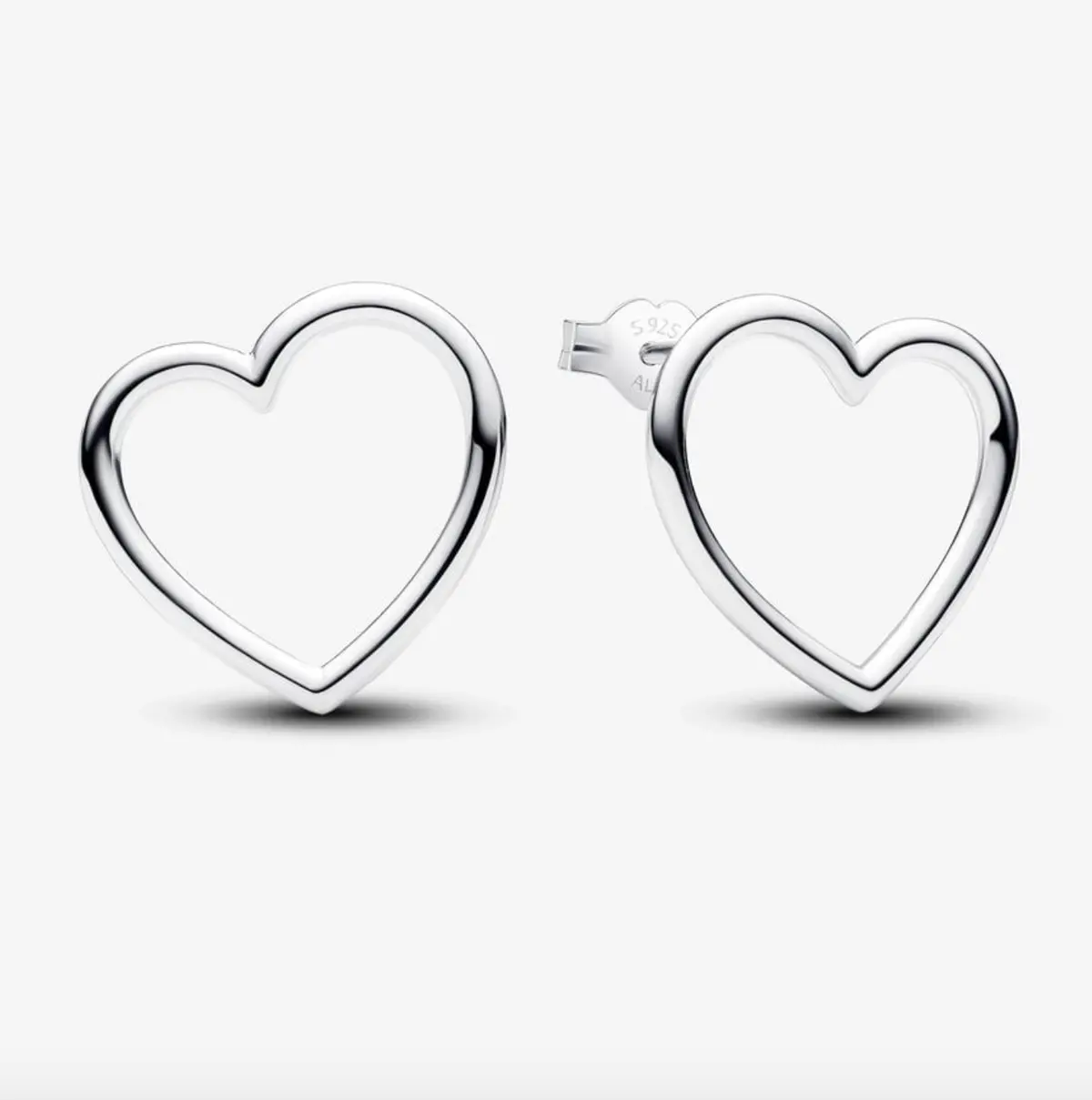 Front-Facing Heart Stud Earrings 1