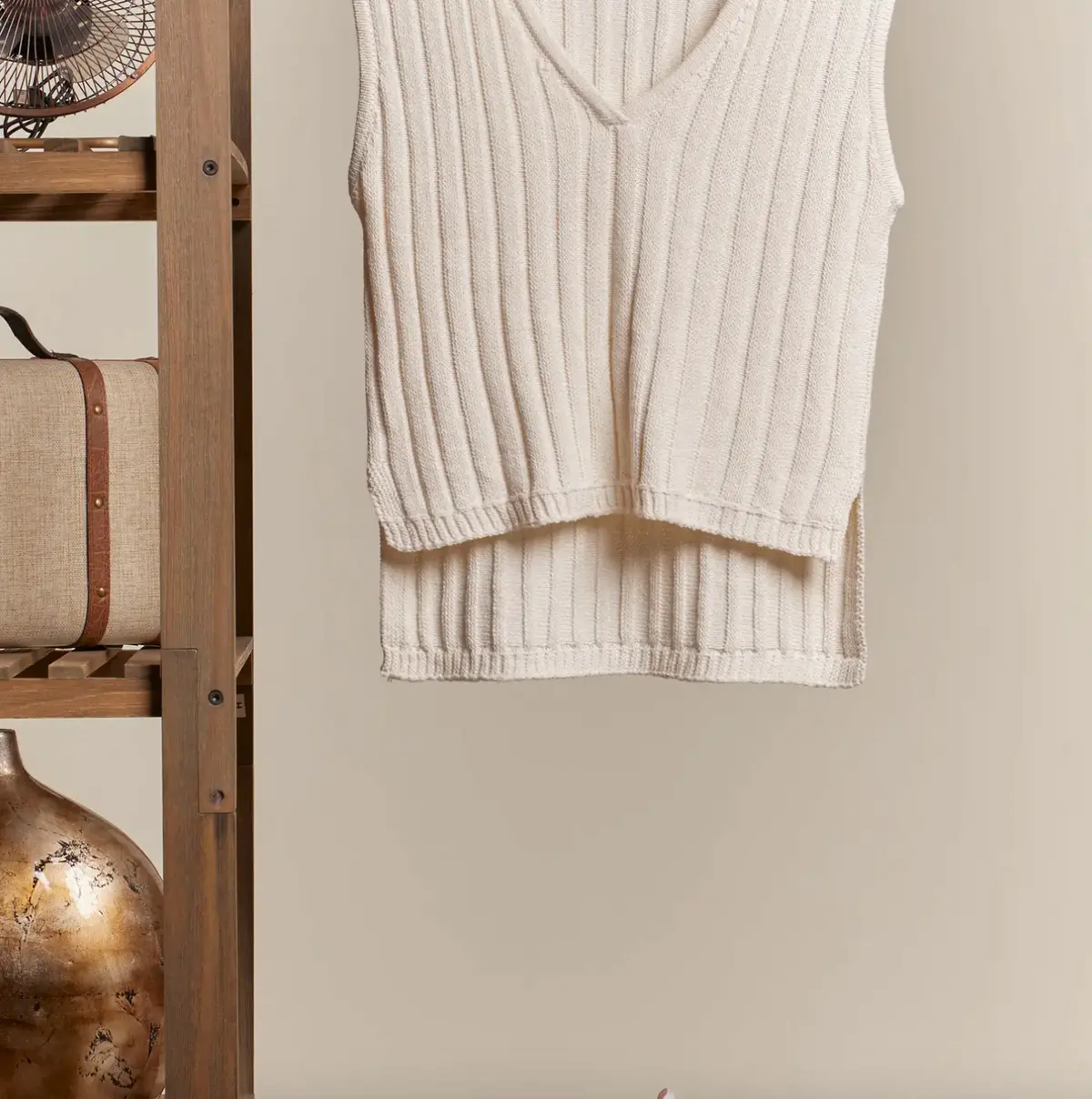 Hi Low V-Neck Sweater Vest 1