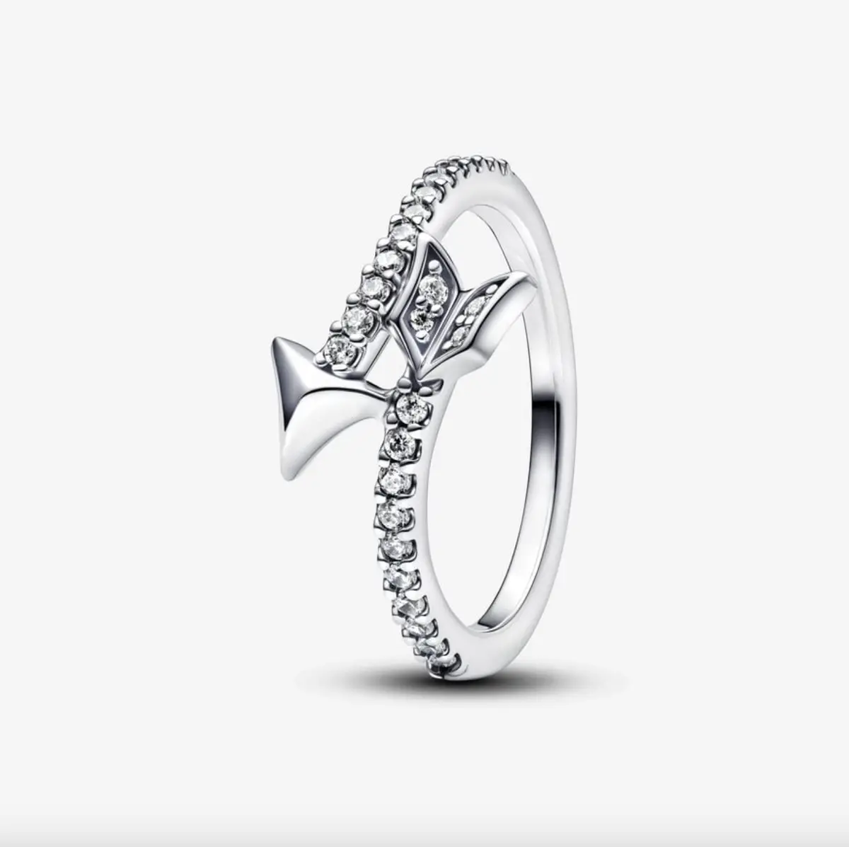 Sparkling Arrow Ring 1