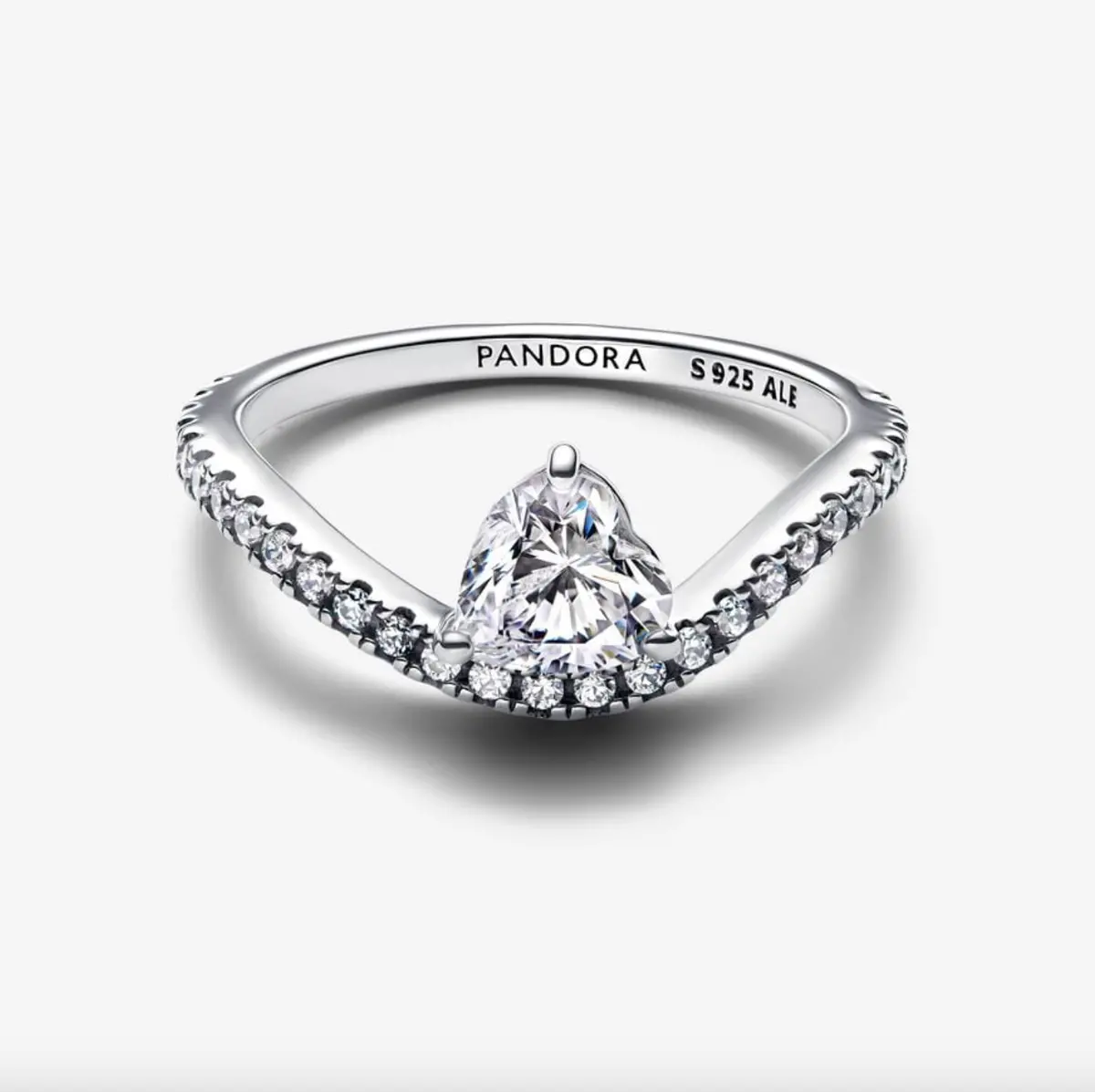 Wavy Pavé Heart Ring 2