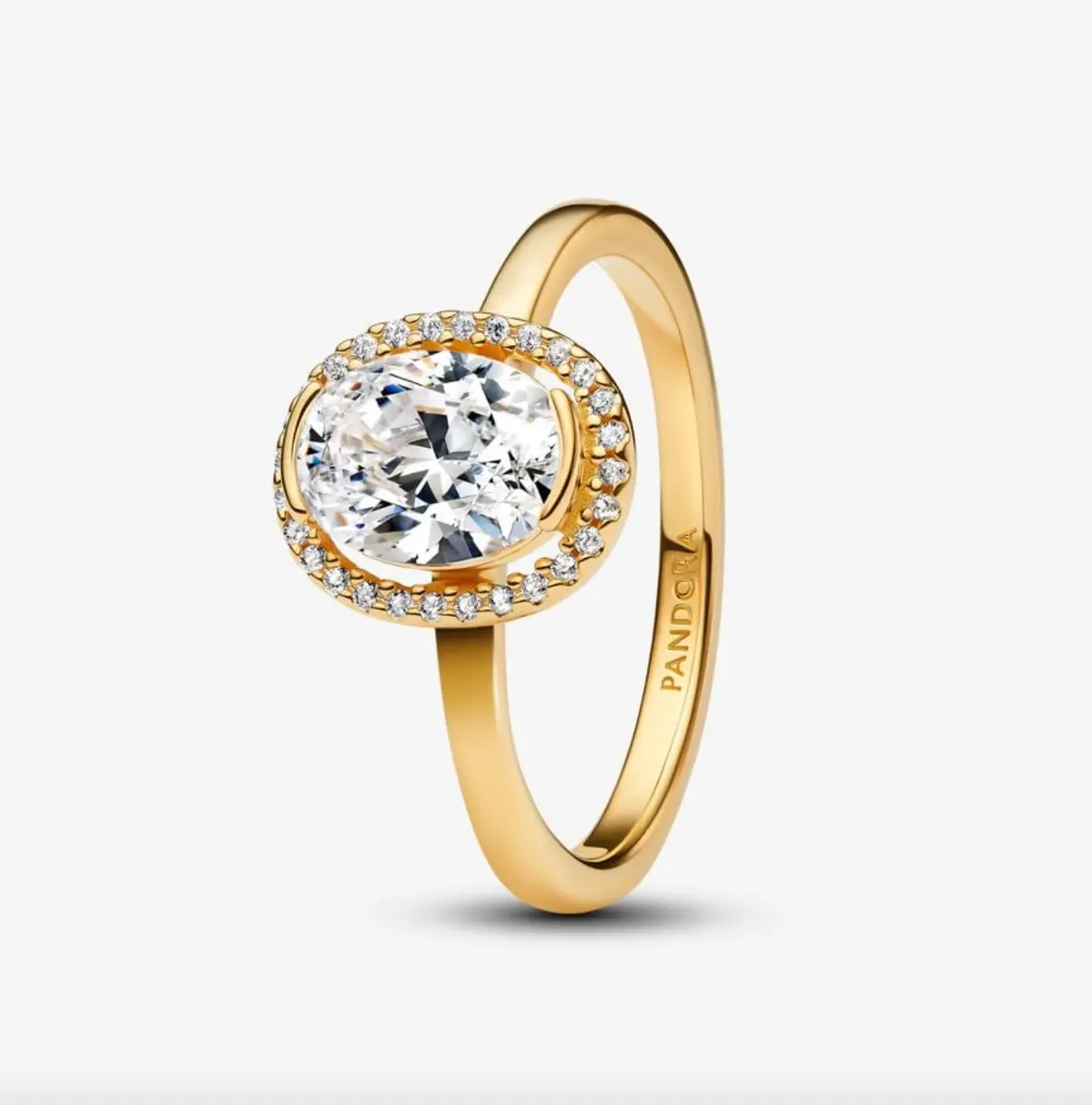 Oval Sparkling Halo Ring 1