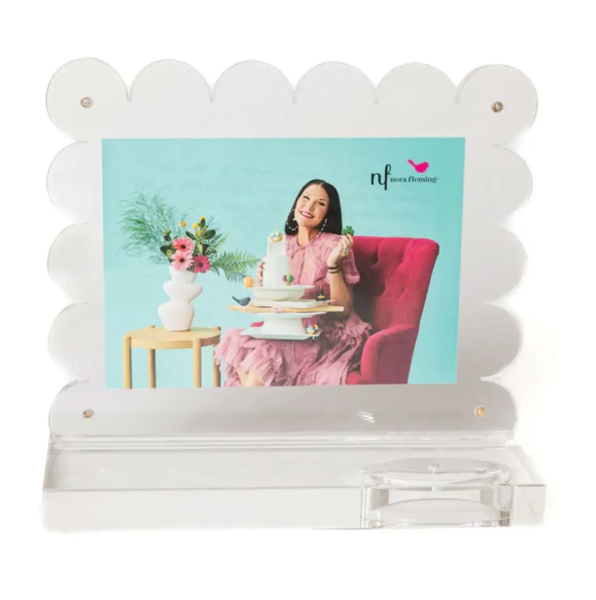 Clearly A-Nora-Ble Scalloped Acrylic Frame 1