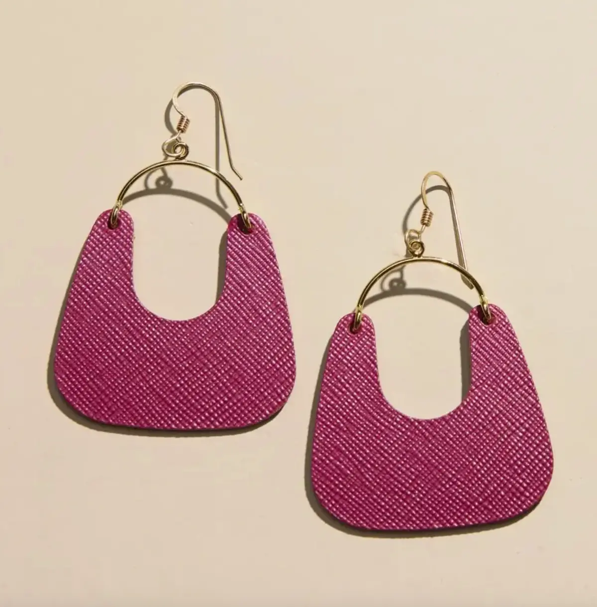 Noras | Dark Cherry 1