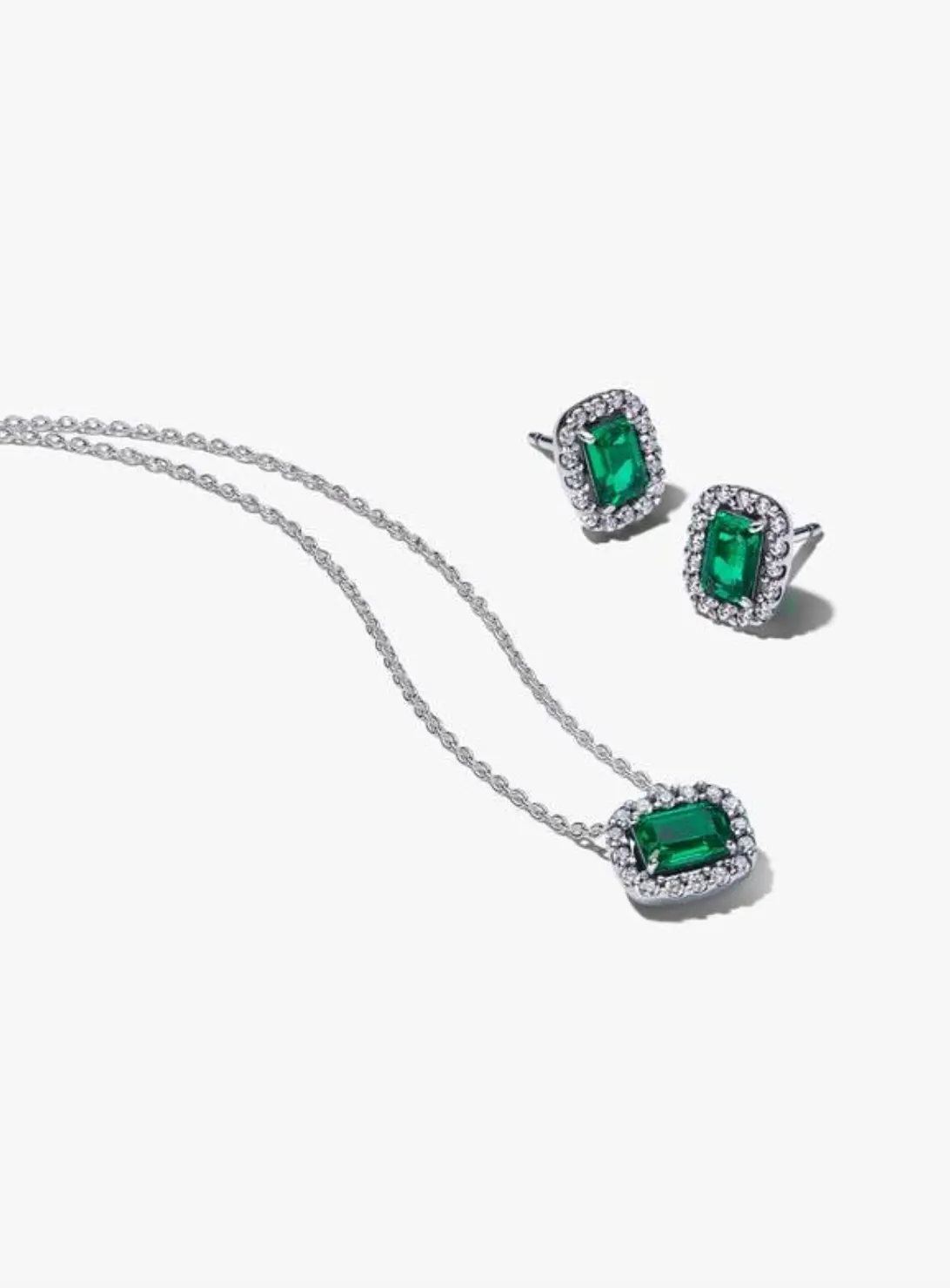 Sparkling Green Halo Jewelry Gift Set 1