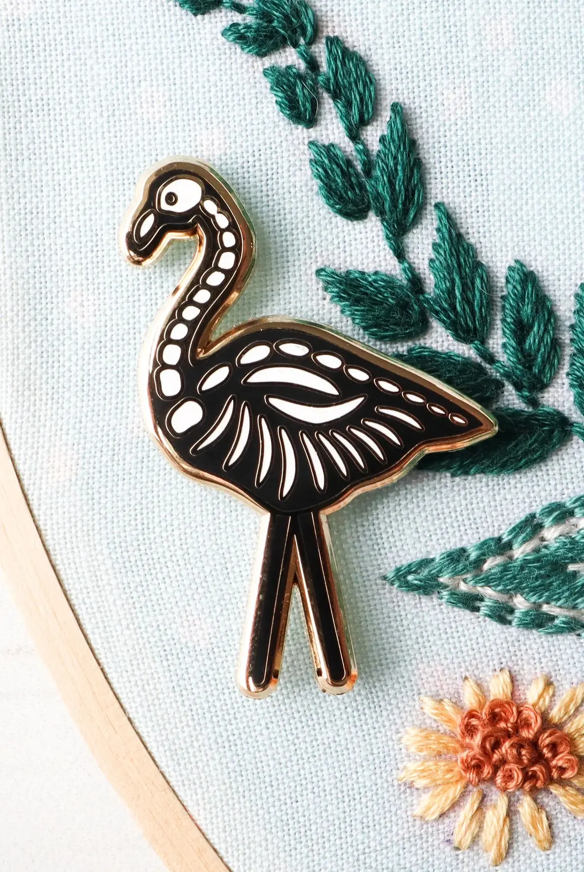 Shadow The Skeleton Flamingo Needle Minder 1
