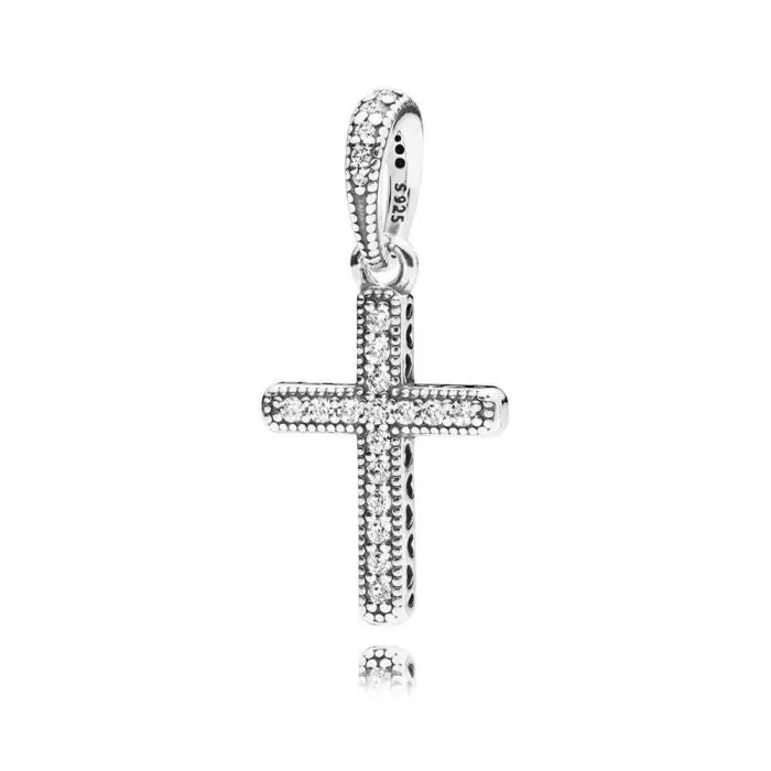 Sparkling Cross Pendant 1