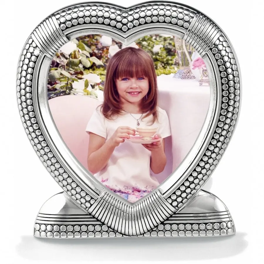 Love Me Lots Frame 1