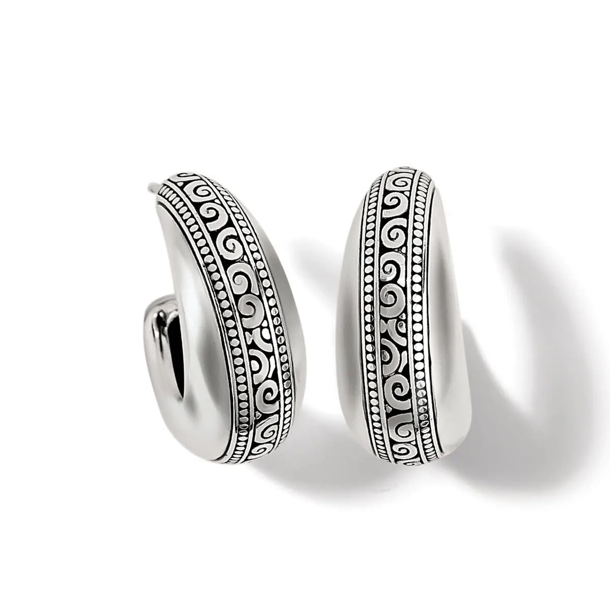 Mingle Adore Hoop Earrings 1