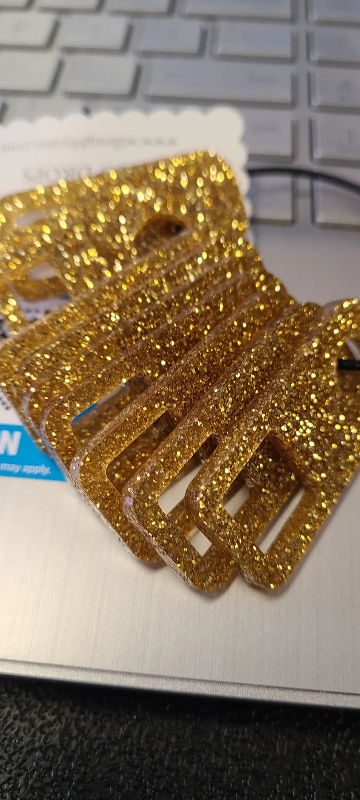 Gold Glitter Solo Drops 1